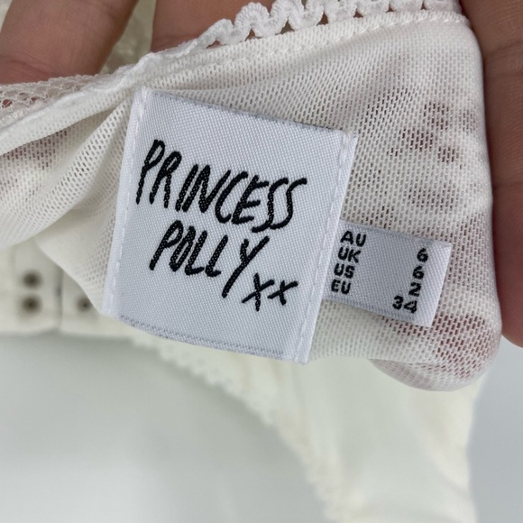 Princess Polly Lauder Lace Top Ivory hook Sz 2 - Picture 9 of 9